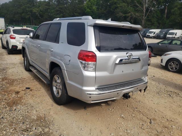 JTEZU5JR6D5049438 - 2013 TOYOTA 4RUNNER SR5 SILVER photo 3