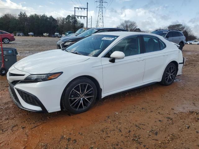 4T1G11BK3RU116584 - 2024 TOYOTA CAMRY SE NIGHT SHADE WHITE photo 1
