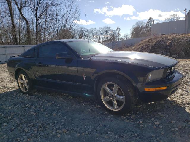 1ZVHT80N285152510 - 2008 FORD MUSTANG BLACK photo 4