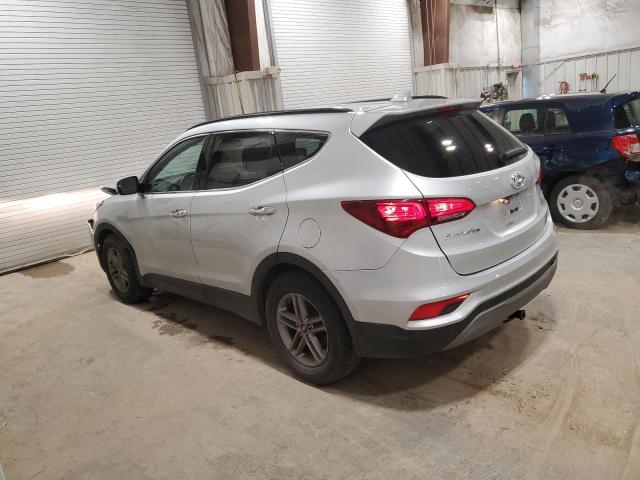 5XYZUDLB6JG555532 - 2018 HYUNDAI SANTA FE S SILVER photo 2