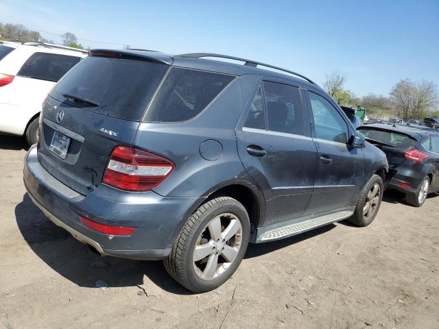 4JGBB8GBXBA625233 - 2011 MERCEDES-BENZ ML 350 4MATIC BLACK photo 3