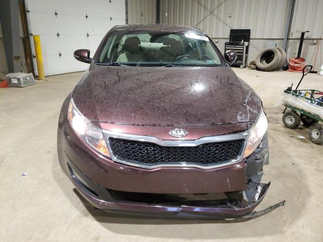 5XXGM4A71DG137233 - 2013 KIA OPTIMA LX MAROON photo 5