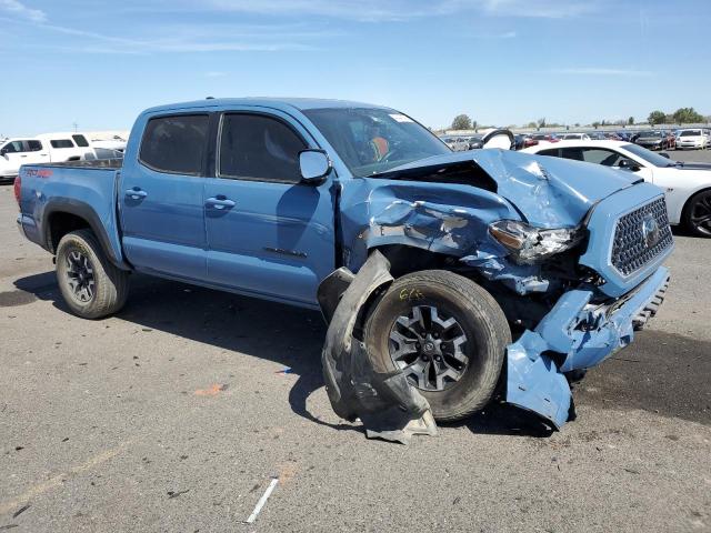 3TMCZ5ANXKM274865 - 2019 TOYOTA TACOMA DOUBLE CAB BLUE photo 4