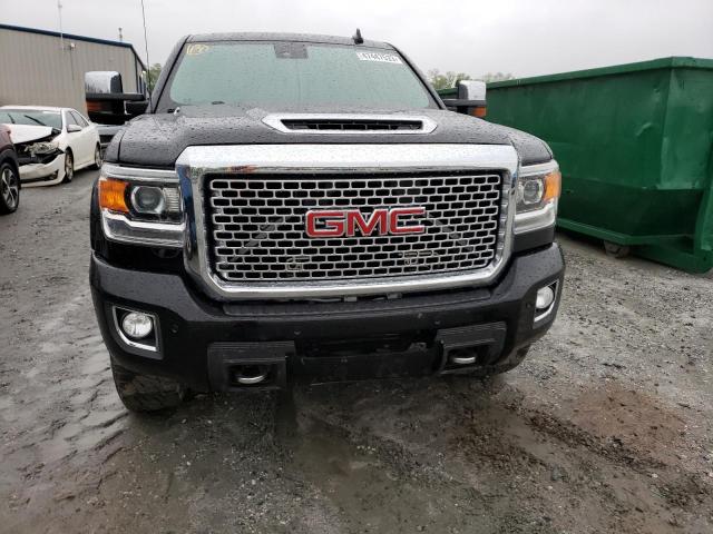 1GT12UEYXHF144068 - 2017 GMC SIERRA K2500 DENALI BLACK photo 5