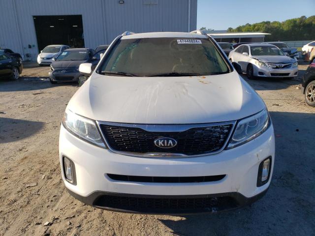 5XYKT4A63EG463584 - 2014 KIA SORENTO LX WHITE photo 5