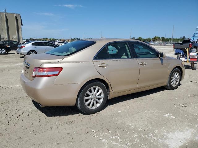 4T1BK3EK5AU103273 - 2010 TOYOTA CAMRY SE BEIGE photo 3