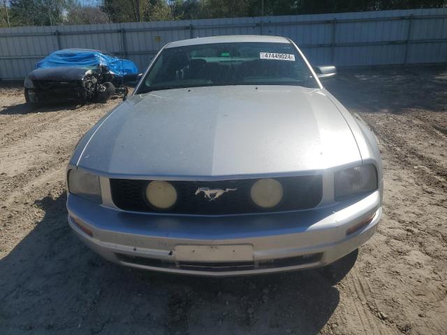 1ZVHT80NX95123273 - 2009 FORD MUSTANG SILVER photo 5