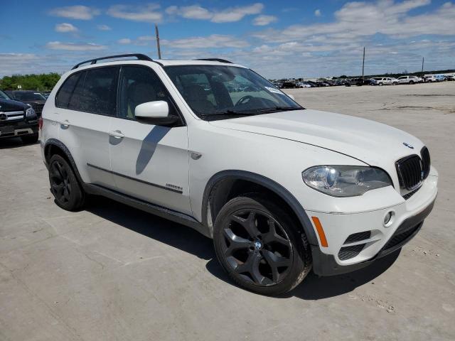 5UXZW0C51CL669716 - 2012 BMW X5 XDRIVE35D WHITE photo 4