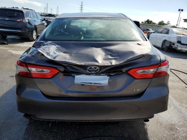 4T1B11HK0JU670395 - 2018 TOYOTA CAMRY L GRAY photo 6