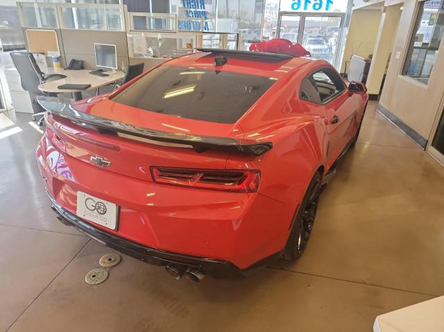 1G1FK1R66J0130585 - 2018 CHEVROLET CAMARO ZL1 RED photo 4