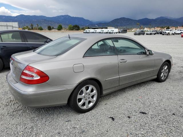 WDBTJ65J24F105395 - 2004 MERCEDES-BENZ CLK 320C GRAY photo 3