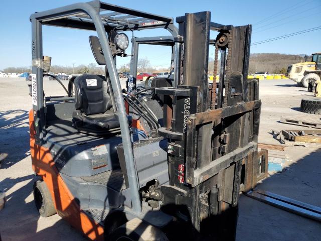 84669 - 2017 TOYOTA FORK LIFT ORANGE photo 1
