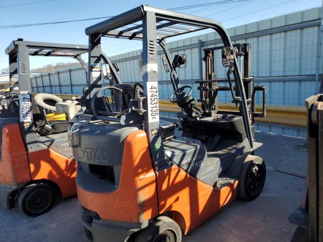 84669 - 2017 TOYOTA FORK LIFT ORANGE photo 4