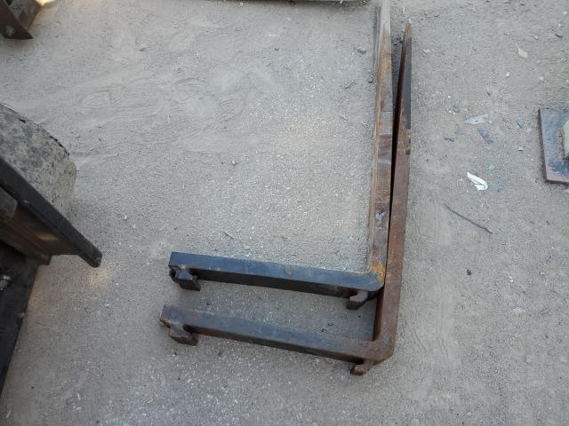 84669 - 2017 TOYOTA FORK LIFT ORANGE photo 9