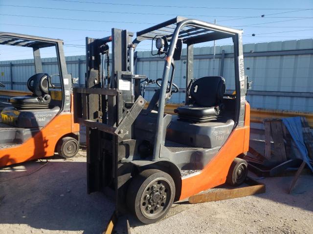 67248 - 2015 TOYOTA FORK LIFT ORANGE photo 2