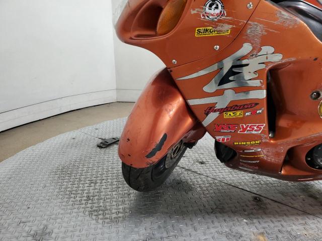 JS1GW71A232106403 - 2003 SUZUKI GSX1300 R ORANGE photo 11