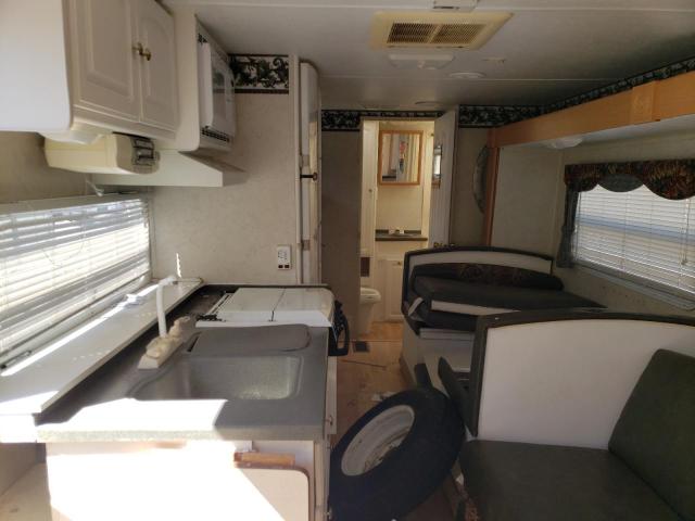 4YDT2802525900581 - 2002 OUTB TRAVEL TRL თეთრი ფოტო 6