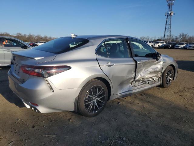 4T1G11BK7RU109931 - 2024 TOYOTA CAMRY SE NIGHT SHADE SILVER photo 3