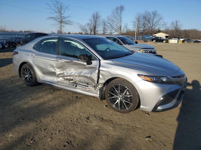 4T1G11BK7RU109931 - 2024 TOYOTA CAMRY SE NIGHT SHADE SILVER photo 4