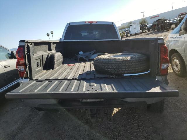 1GCJK33285F956358 - 2005 CHEVROLET SILVERADO K3500 SILVER photo 10