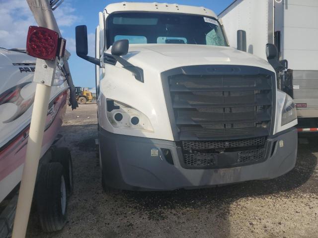 2021 FREIGHTLINER CASCADIA 1, null