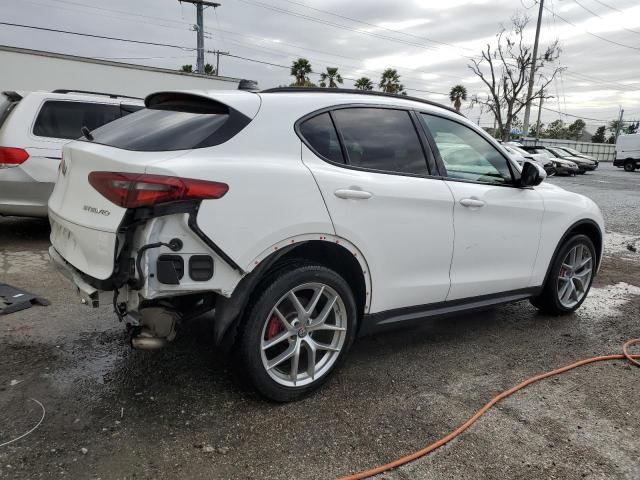 ZASPAKBN2K7C58702 - 2019 ALFA ROMEO STELVIO TI WHITE photo 3