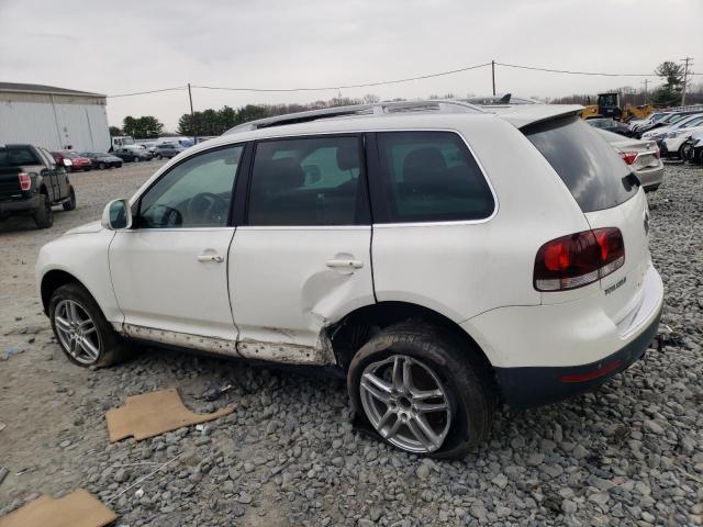 WVGBE77LX8D003460 - 2008 VOLKSWAGEN TOUAREG 2 V6 WHITE photo 2