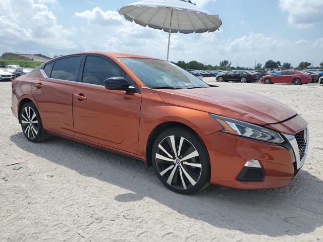 1N4BL4CV9LC265572 - 2020 NISSAN ALTIMA SR ORANGE photo 4