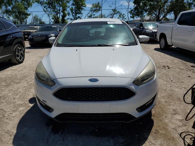 1FADP3F29FL215512 - 2015 FORD FOCUS SE WHITE photo 5