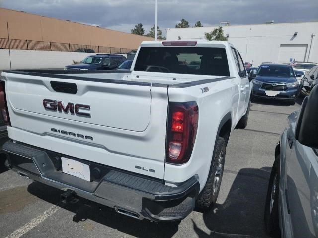 1GTV9BET1MZ371910 - 2021 GMC SIERRA K1500 SLE WHITE photo 4