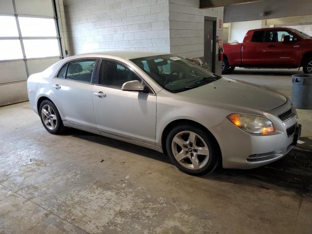 1G1ZC5E09AF199819 - 2010 CHEVROLET MALIBU 1LT Күміс фото 4