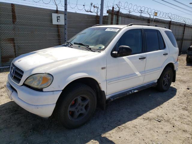 4JGAB54E9YA157920 - 2000 MERCEDES-BENZ ML 320 WHITE photo 1