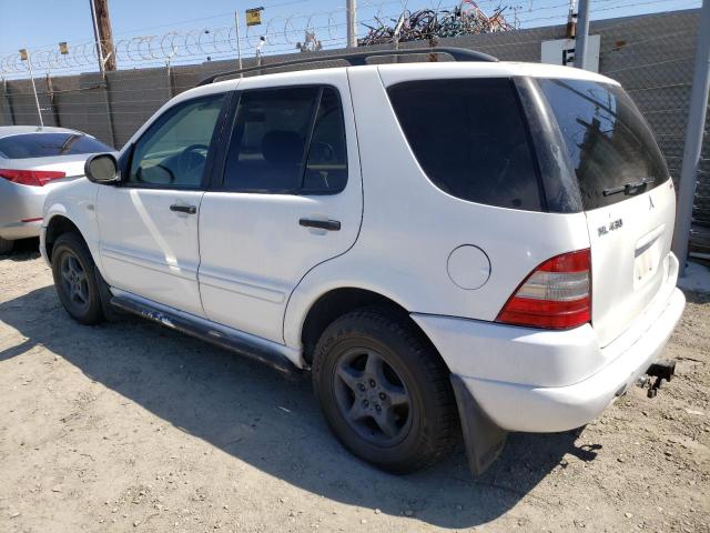 4JGAB54E9YA157920 - 2000 MERCEDES-BENZ ML 320 WHITE photo 2