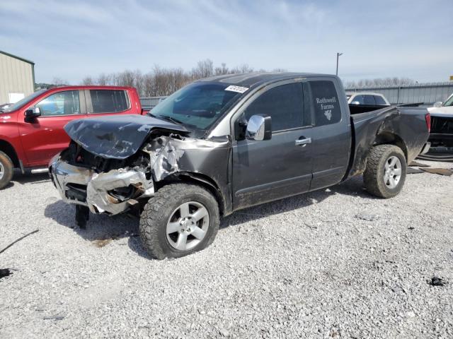 2004 NISSAN TITAN XE, 