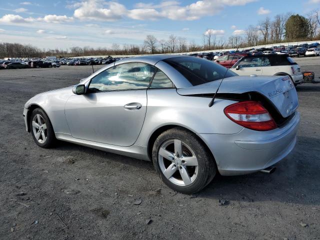 WDBWK54F07F137543 - 2007 MERCEDES-BENZ SLK 280 SILVER photo 2