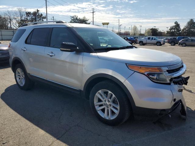 1FMHK8D8XCGA74383 - 2012 FORD EXPLORER XLT SILVER photo 4