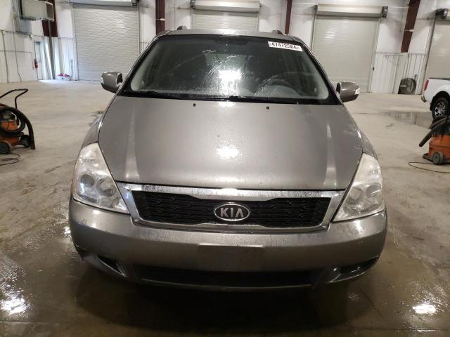 KNDMG4C74C6441757 - 2012 KIA SEDONA LX SILVER photo 5