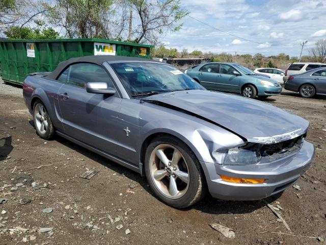 1ZVFT84N475214330 - 2007 FORD MUSTANG GRAY photo 4