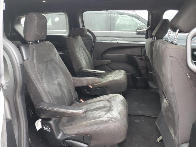 2C4RC1FG3JR357804 - 2018 CHRYSLER PACIFICA TOURING PLUS SILVER photo 11