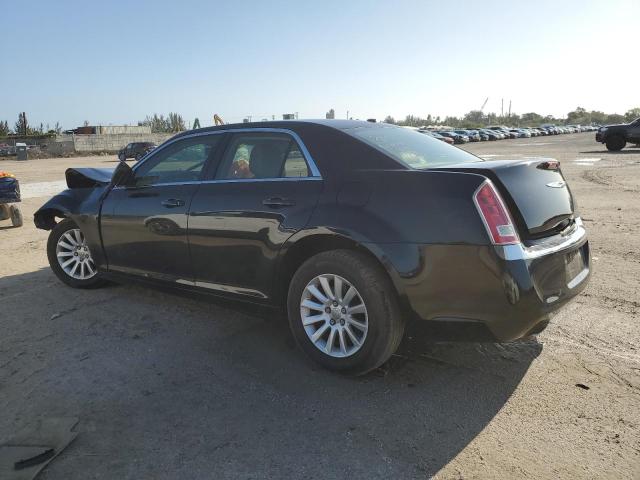 2C3CCAAG6DH659079 - 2013 CHRYSLER 300 BLACK photo 2