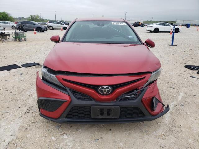 4T1G11AK4PU121923 - 2023 TOYOTA CAMRY SE NIGHT SHADE RED photo 5
