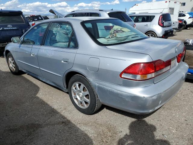 1HGCG56722A009842 - 2002 HONDA ACCORD SE SILVER photo 2