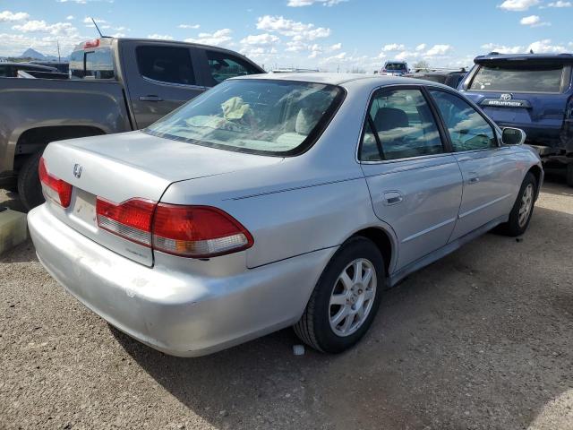 1HGCG56722A009842 - 2002 HONDA ACCORD SE SILVER photo 3