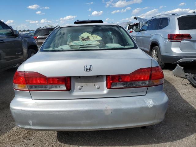 1HGCG56722A009842 - 2002 HONDA ACCORD SE SILVER photo 6