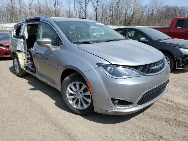 2C4RC1BG3JR189068 - 2018 CHRYSLER PACIFICA TOURING L SILVER photo 4
