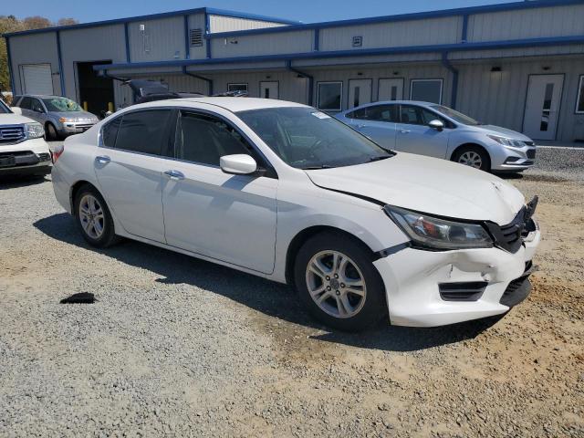 1HGCR2F30DA247746 - 2013 HONDA ACCORD LX WHITE photo 4