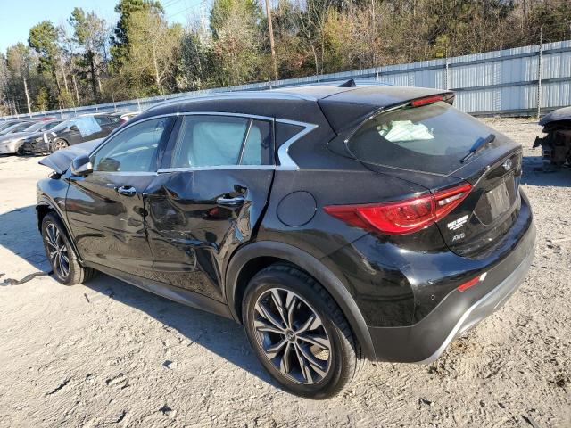 SJKCH5CR6HA024934 - 2017 INFINITI QX30 BASE BLACK photo 2