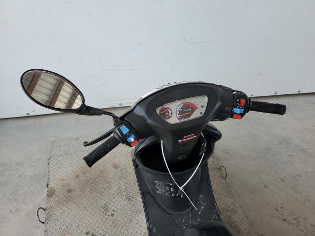 L2BB9NCCXNB620166 - 2022 BAOD SCOOTER BLACK photo 5