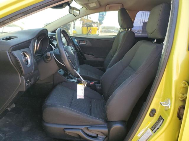 JTNKARJE7JJ569438 - 2018 TOYOTA COROLLA IM YELLOW photo 7