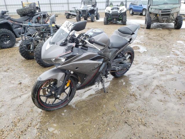 MH3RH06N4GK003759 - 2016 YAMAHA YZFR3 GRAY photo 2